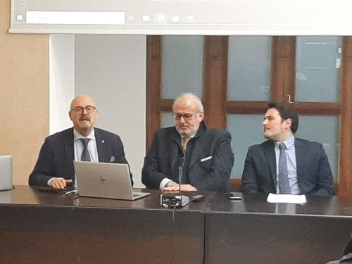 L'assessore regionale ai Servizi informativi Sebastiano Callari ( a sinistra nella foto) con il sindaco di Gorizia Rodolfo Ziberna e l'assessore comunale Luca Cagliari