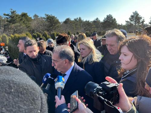 Il presidente del Senato Ignazio La Russa incontra i giornalisti al Monumento nazionale della foiba di Basovizza assieme alle più alte cariche istituzionali triestine tra cui l'assessore regionale Fabio Scoccimarro.