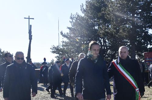 Il governatore del Friuli Venezia Giulia Massimilliano Fedriga durante la celebrazione del Giorno del ricordo al Monumento nazionale della foiba di Basovizza, alla quale hanno partecipato le più alte cariche istituzionali, tra cui il ministro per i Rapporti con il Parlamento Luca Ciriani, il sindaco di Trieste Roberto Dipiazza, il vescovo di Trieste monsignor Giampaolo Crepaldi, numerosi parlamentari, gli assessori regionali Pierpaolo Roberti, Alessia Rosolen e Fabio Scoccimarro, il presidente del Consiglio regionale Piero Mauro Zanin e i rappresentanti della associazioni degli esuli istriani, fiumani e dalmati.
