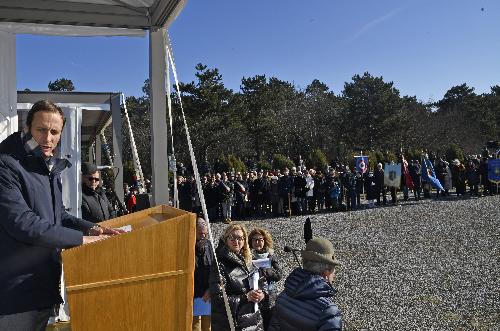 Il governatore del Friuli Venezia Giulia Massimilliano Fedriga durante la celebrazione del Giorno del ricordo al Monumento nazionale della foiba di Basovizza, alla quale hanno partecipato le più alte cariche istituzionali, tra cui il ministro per i Rapporti con il Parlamento Luca Ciriani, il sindaco di Trieste Roberto Dipiazza, il vescovo di Trieste monsignor Giampaolo Crepaldi, numerosi parlamentari, gli assessori regionali Pierpaolo Roberti, Alessia Rosolen e Fabio Scoccimarro, il presidente del Consiglio regionale Piero Mauro Zanin e i rappresentanti della associazioni degli esuli istriani, fiumani e dalmati.
