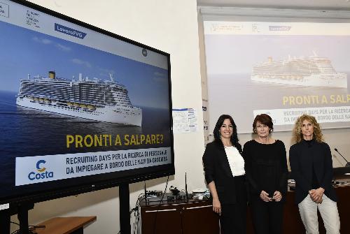 Da sinistra: Chiara Parisi (referente per la formazione di Costa crociere), Alessia Rosolen (assessore regionale al Lavoro), Anna D'Angelo (Servizio interventi per i lavoratori e le imprese)