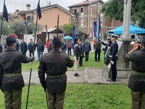 Fasi della cerimonia commemorativa dei caduti di Cavalleria a Monfalcone.