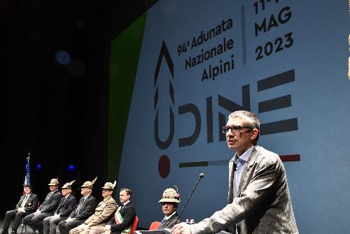 L'assessore Roberti interviene a Udine all'incontro con le sezioni estere dell'Ana in occasione della 94esima Adunata nazionale degli Alpini