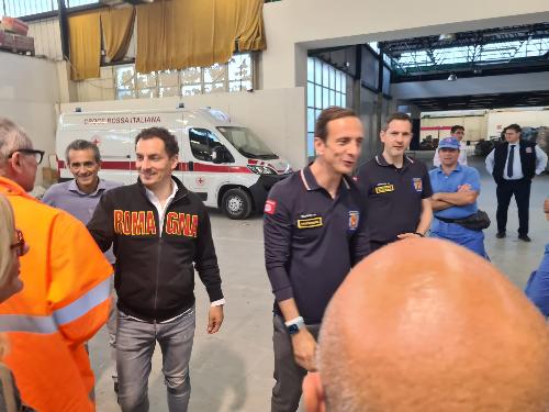 Il governatore Massimiliano Fedriga assieme all’assessore regionale alla Protezione civile Riccardo Riccardi incontra nel punto di raccolta della Fiera di Forlì i volontari della Protezione civile del Friuli Venezia Giulia impegnati nelle operazioni di aiuto nei territori colpiti dalle alluvioni in Emilia-Romagna.