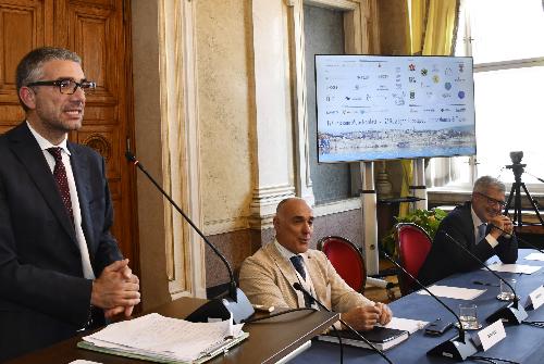 L'assessore alle Autonomie locali Pierpaolo Roberti all'apertura della dodicesima edizione di Mare Nordest