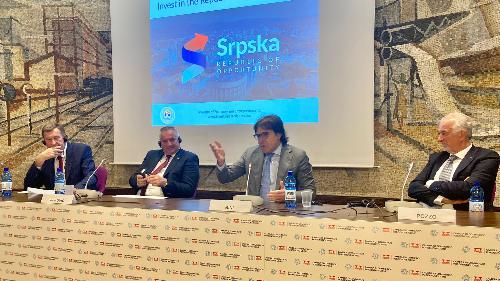L'assessore regionale Sergio Emidio Bini nel suo intervento all'incontro con il vertice del governo della Repubblica Sprska