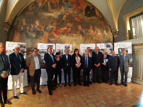 Le autorità presenti nel salone del Cenacolo a Roma per l'inaugurazione della mostra "Ierimo, semo, saremo"