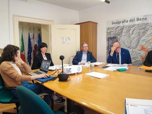 Stefano Zannier (terzo da sinistra) presiede il cda della Fondazione Dolomiti Unesco a Cortina d'Ampezzo