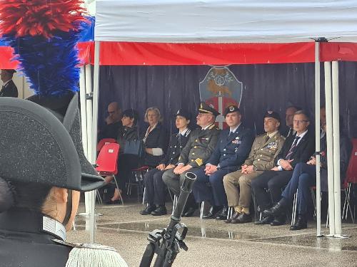 L'assessore regionale Stefano Zannier, primo da destra, partecipa alla cerimonia per i 209 anni di fondazione dell'Arma dei Carabinieri a Pordenone 