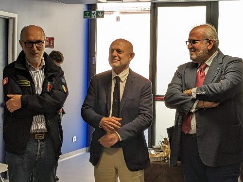 L'assessore Riccardo Riccardi, Guglielmo Danelon e il sindaco Rodolfo Ziberna