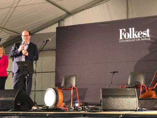 Il vicegovernatore con delega alla Cultura Mario Anzil a Campoformido ha preso parte al concerto di apertura di Folkest