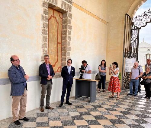 Il vicegovernatore del Friuli Venezia Giulia Mario Anzil durante la presentazione della mappa tattile che da oggi rende completamente fruibile Villa Manin agli ipovedenti.