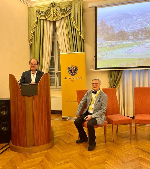 L'intervento del vicegovernatore con delega alla Cultura Mario Anzil in occasione del primo Meeting europeo delle città transfrontaliere. 