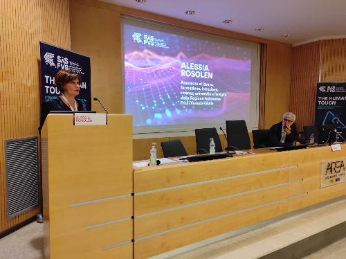 L'assessore Rosolen interviene alla conferenza annuale di Sis Fvg all'Area Science Park di Trieste