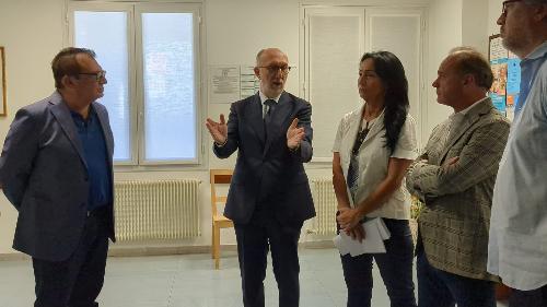 L’assessore regionale alla Sanità del Friuli Venezia Giulia Riccardo Riccardi (il secondo da sinistra) a Monfalcone all’inaugurazione del nuovo Ambulatorio sperimentale di assistenza primaria (Asap)