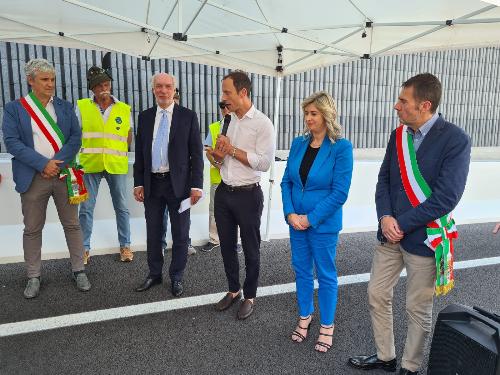 L'intervento del governatore Massimiliano Fedriga alla cerimonia di inaugurazione della Bretella Sud di Pordenone ieri all'Interporto pordenonse