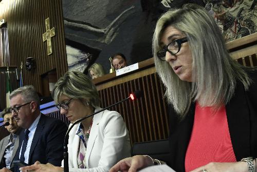 A destra, l'assessore regionale alle Infrastrutture e Territorio Cristina Amirante