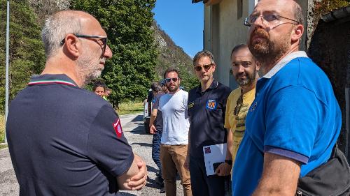 L'assessore regionale Riccardo Riccardi nel corso del sopralluogo