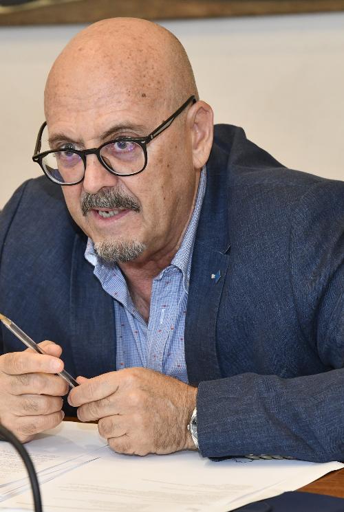 L'assessore ai Servizi generali e Sistemi informativi Sebastiano Callari