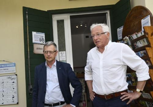 L'assessore Zannier con il sindaco di Grado, Claudio Kovatsch.