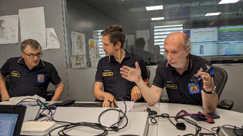 L'assessore regionale alla Protezione civile Riccardo Riccardi (prima a destra nella foto)