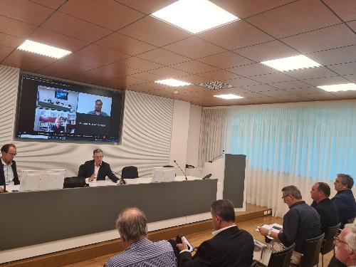 L'assessore Zannier in un momento dell'incontro a Udine con le associazioni di categoria del comparto agricolo 