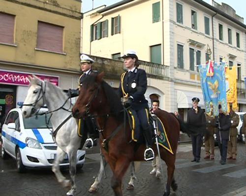 Agenti di Polizia alle celebrazioni per la V Giornata regionale della Polizia locale e del suo patrono San Sebastiano - Azzano X 20/01/2014