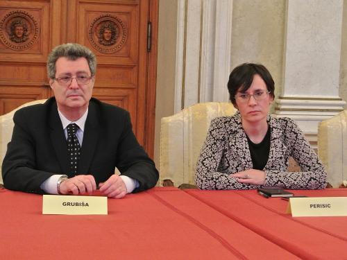 Damir Grubisa (Ambasciatore Repubblica Croazia a Roma) e Tamara Perisic (Sottosegretario Cultura Repubblica Croazia) nella sede della Regione - Trieste 18/01/2014