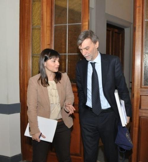 Debora Serracchiani (Presidente Regione Friuli Venezia Giulia) e Graziano Delrio (Sottosegretario Presidenza Consiglio Ministri) in una foto d'archivio
