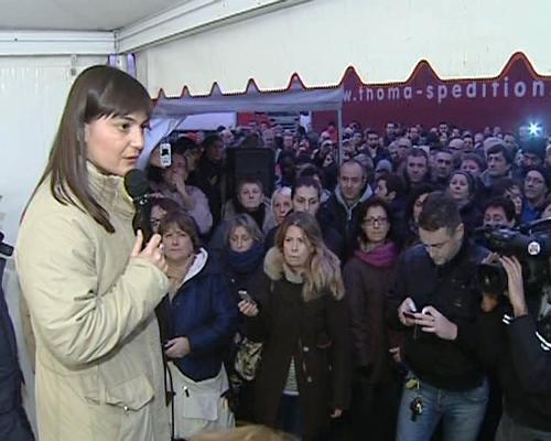 Debora Serracchiani (Presidente Friuli Venezia Giulia) interviene al presidio dei lavoratori della Electrolux - Porcia 11/02/2014