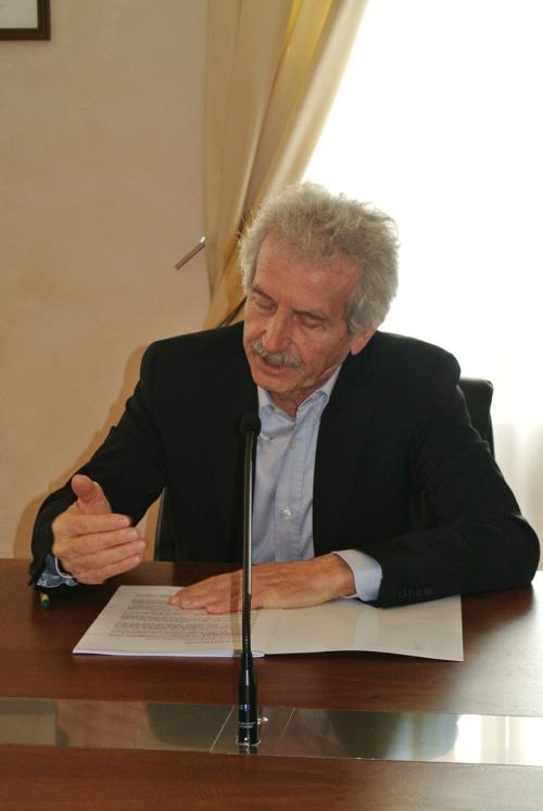 Bruno Tellia (Presidente FRIE) alla conferenza stampa sull'attività del FRIE-Fondo di Rotazione per le Iniziative Economiche nel 2013 - Trieste 14/02/2014