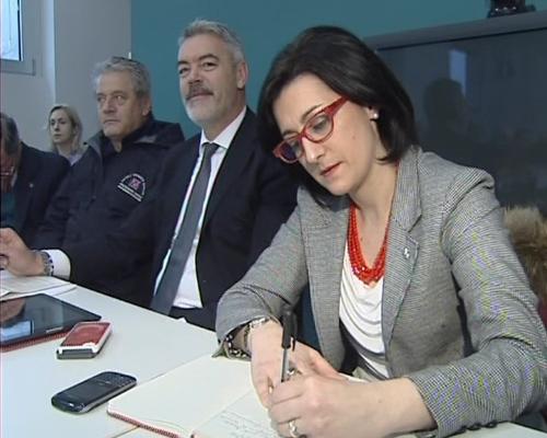 Sara Vito (assessore regionale Ambiente ed Energia), Paolo Panontin (Assessore regionale Protezione civile) e Guglielmo Berlasso (direttore Protezione civile FVG) durante l’incontro sulle emergenze a seguito dell’eccezionale ondata di maltempo e precipitazioni nevose – Amaro 07/02/2014