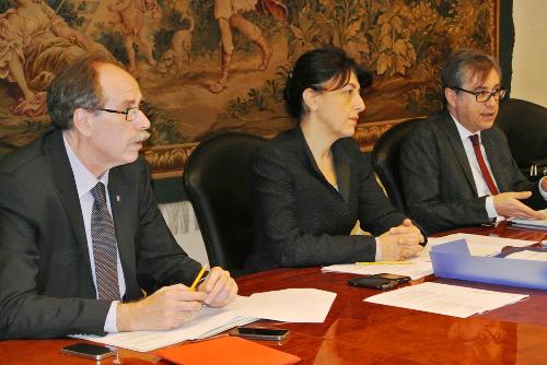 Gli assessori regionali Gianni Torrenti (Cultura), Mariagrazia Santoro (Infrastrutture) e Francesco Peroni (Finanze) durante la riunione della Giunta del Friuli Venezia Giulia - Trieste 21/02/2014