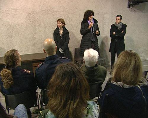 Alla Risiera di San Sabba, Loredana Panariti (Assessore regionale Formazione, Istruzione e Politiche giovanili) saluta gli studenti che partecipano al progetto Promemoria Auschwitz, viaggio sulle strade della memoria della Shoah - Trieste 03/03/2014