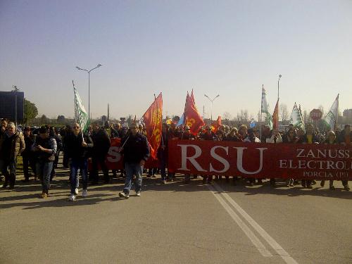 Manifestazione dei lavoratori dell'Electrolux - Porcia 07/03/2014