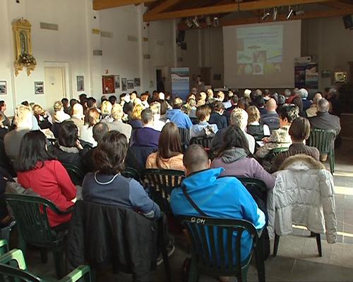 Il convegno "Stato delle acque della Laguna di Marano e Grado. L'impatto dei dragaggi e il nuovo sistema di monitoraggio in continuo del Progetto europeo SHAPE", alla Pescheria Vecchia - Marano Lagunare 05/03/2014