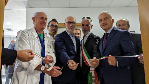 Un momento dell'inaugurazione del nuovo Posto di Polizia negli spazi del presidio ospedaliero di Tolmezzo, alla quale ha partecipato l'assessore con delega alla Salute del Friuli Venezia Giulia, Riccardo Riccardi.