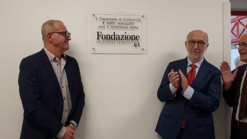 L'assessore regionale alla Salute Riccardo Riccardi (a destra nella foto) alla presentazione dell'Ospedale di comunità negli spazi dell'Itis di Trieste