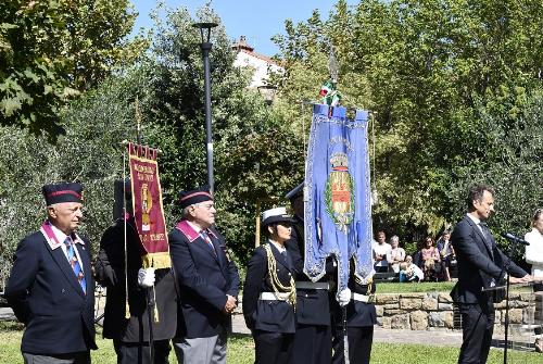 Il governatore Massimiliano Fedriga interviene alla cerimonia di intitolazione dei Giardini Europa di Muggia a Eddie Walter Max Cosina 