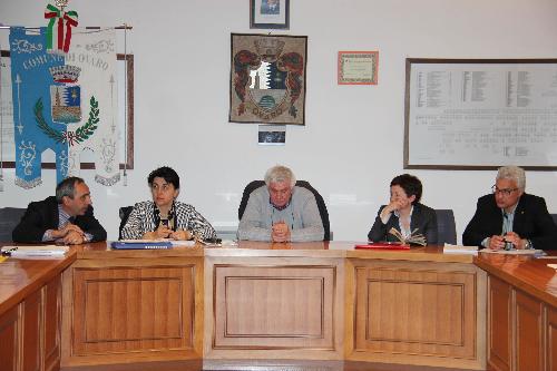 Mariagrazia Santoro (Assessore regionale Infrastrutture e Mobilità) con Lino Not (Commissario Comunità Montana Carnia) e Romeo Rovis (Sindaco Ovaro), in Municipio - Ovaro 20/03/2014