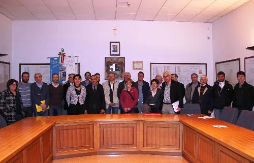 Mariagrazia Santoro (Assessore regionale Infrastrutture e Mobilità) con gli amministratori della Comunità montana della Carnia, in Municipio - Ovaro 20/03/2014