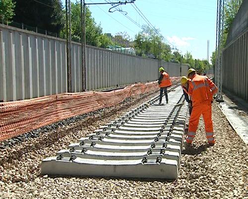 Posa dei nuovi binari tra Posto Movimento Vat e Bivio Cividale per il riassetto del nodo ferroviario - Udine 16/04/2014