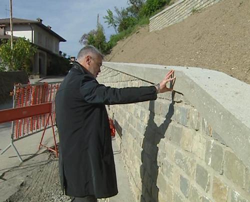 Paolo Panontin (Assessore regionale Protezione civile) in sopralluogo a cantieri di messa in sicurezza di aree franose - Pinzano al Tagliamento 18/04/2014