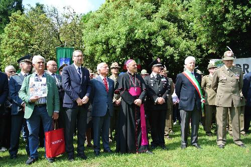 Sergio Bolzonello (Vicepresidente Regione FVG) e Claudio Pedrotti (Sindaco PN) all'inaugurazione della Cittadella degli Alpini in parco Galvani - Pordenone 09/05/2014