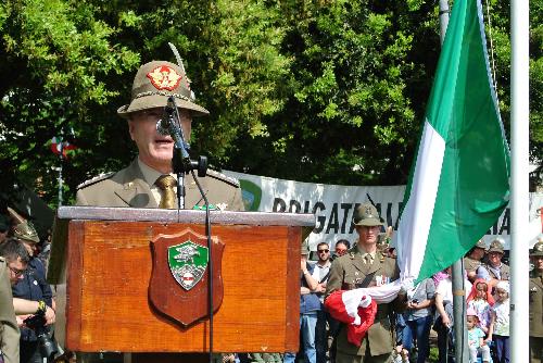 Alberto Primicerj (Generale di Corpo d'Armata, comandante Truppe Alpine) interviene all'inaugurazione della Cittadella degli Alpini in parco Galvani - Pordenone 09/05/2014