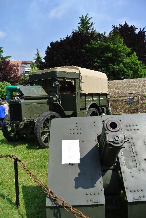 Allestimenti d'arma nella Cittadella dell'ottantasettesima Adunata nazionale degli Alpini, in parco Galvani - Pordenone 09/05/2014