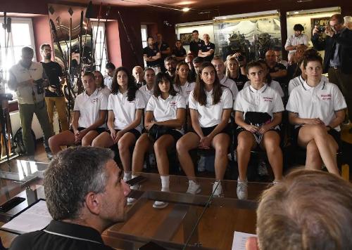 Un momento della conferenza stampa di presentazione della formazione che a breve affronterà la serie A2 della Lega basket femminile.
