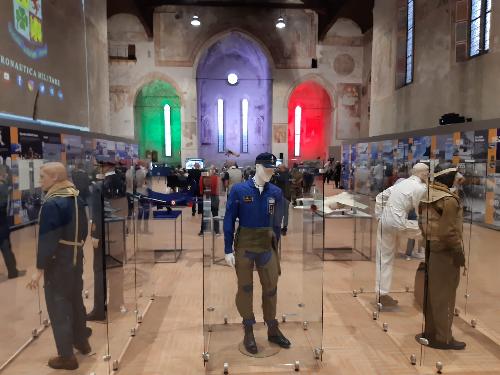 L'inaugurazione a Udine della mostra "Cento anni dell'Aeronautica Militare" 