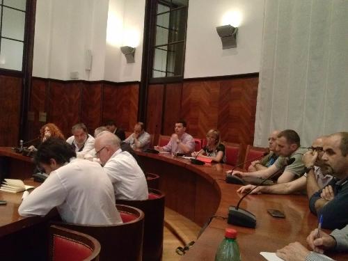 Rappresentanti dei lavoratori durante la riunione sulla vertenza Ideal Standard, al MiSE-Ministero dello Sviluppo Economico - Roma 22/05/2014
