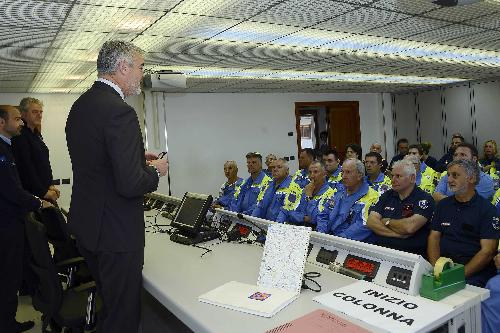 Paolo Panontin (Assessore Protezione civile FVG) alla riunione operativa prima della partenza di uomini e mezzi di FVG e Molise verso la Bosnia, in aiuto delle popolazioni colpite dalla pesante alluvione che ha devastato i Balcani nei giorni scorsi - Palmanova 29/05/2014